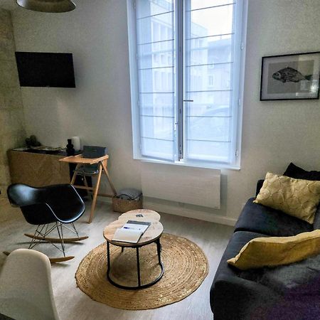 F2 Au Coeur De Langeais. Apartment Luaran gambar